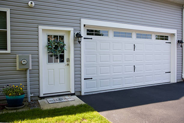 24/7 Emergency Garage Door Panel Replacement experts in Millersport, OH